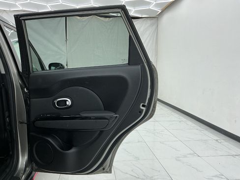 Used 2018 Kia Soul ! w/ Tech Package FWD image 25