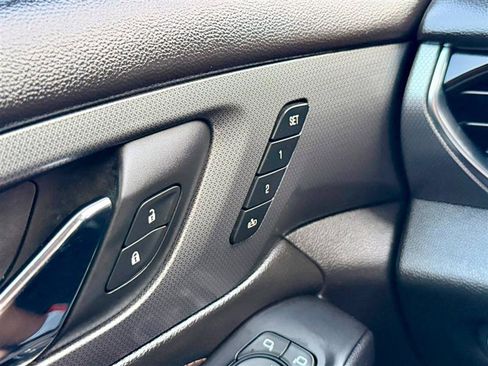 Used 2019 Chevrolet Traverse Premier AWD/4WD image 20