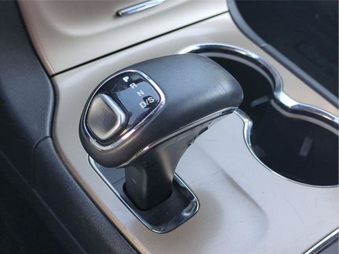 Used 2015 Jeep Grand Cherokee Limited AWD/4WD image 26