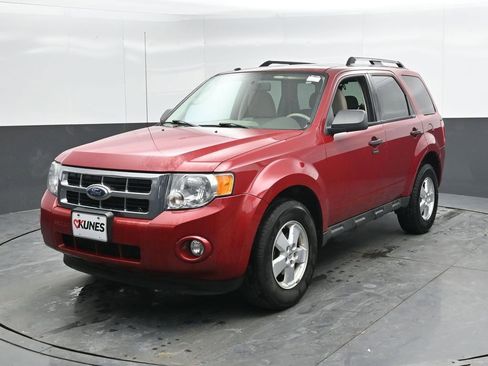 Used 2010 Ford Escape XLT image 5