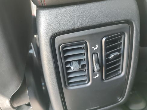 Used 2025 Dodge Durango GT w/ Blacktop Package AWD/4WD image 13