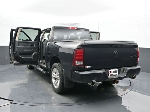 Used 2015 RAM 1500 Express AWD/4WD image 32