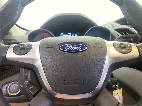 Used 2016 Ford Escape SE FWD image 18