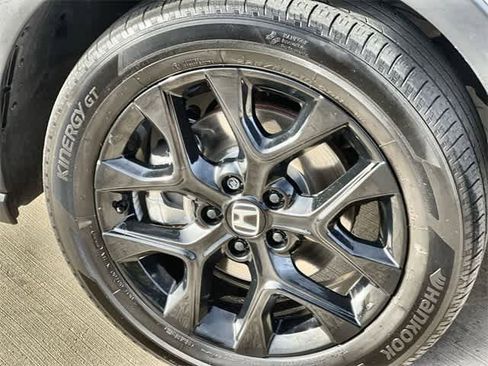 Certified 2025 Honda HR-V Sport image 9