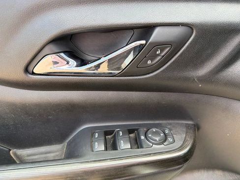Used 2017 GMC Acadia SLT AWD/4WD image 14