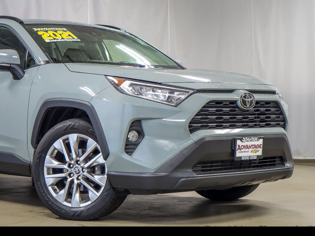Used 2021 Toyota RAV4 XLE Premium AWD/4WD image 3