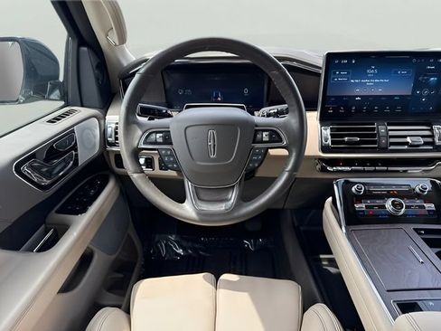 Used 2024 Lincoln Navigator Reserve AWD/4WD image 13