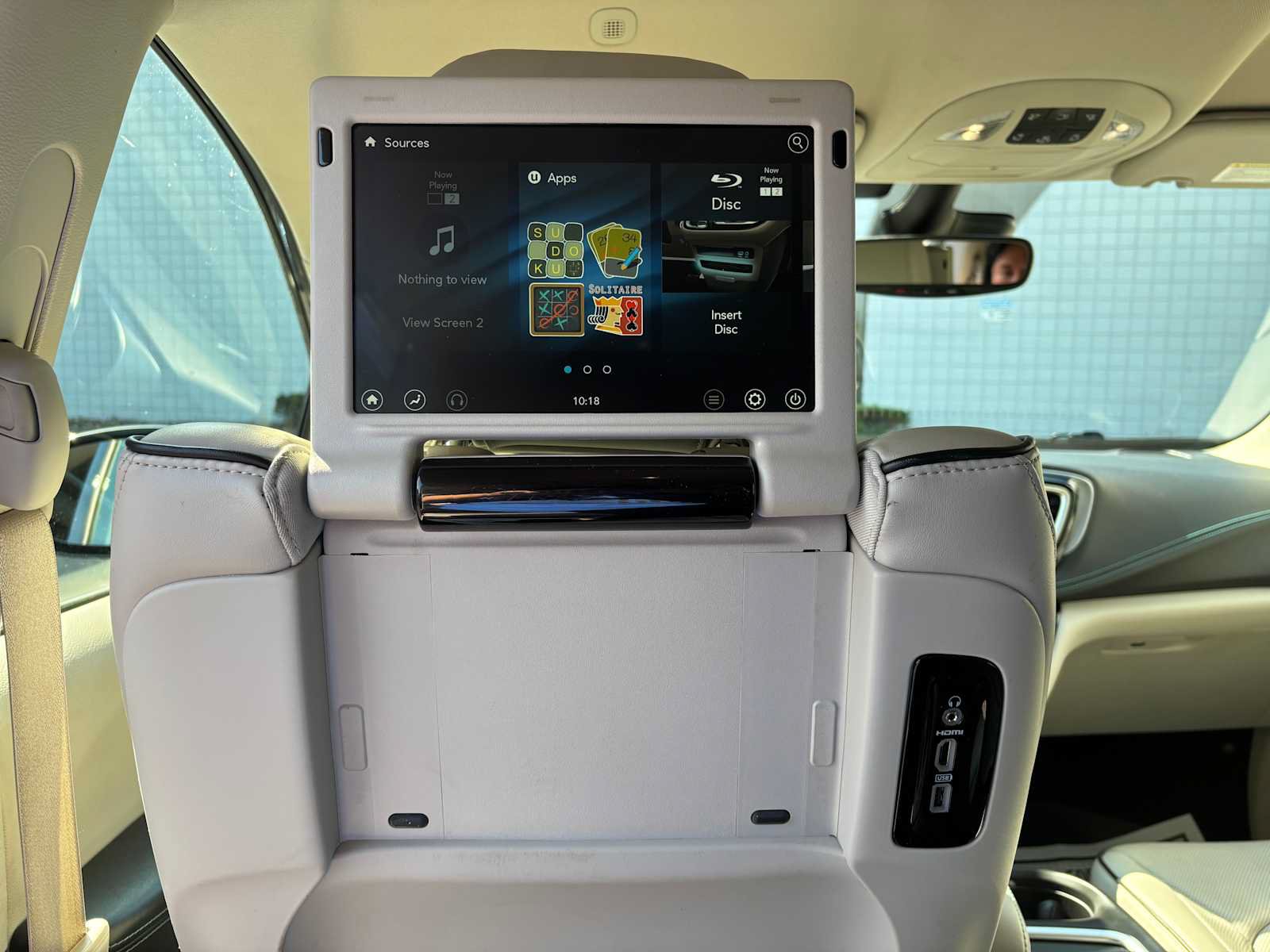 Used 2020 Chrysler Pacifica Limited w/ Advanced Safetytec Group FWD image 17