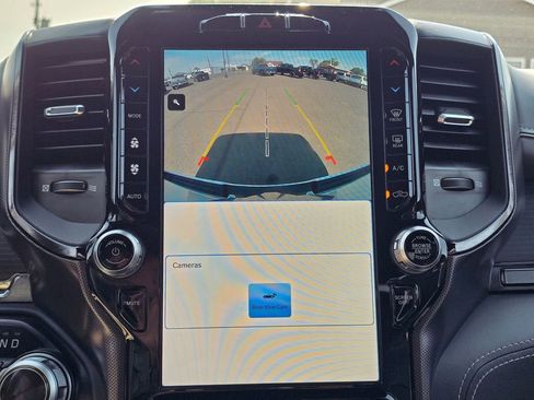 Used 2022 RAM 1500 Limited w/ Body-Colour Bumper Group image 32