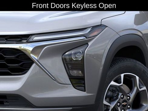 New 2026 Chevrolet Trax LT FWD image 11