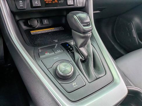 Used 2021 Toyota RAV4 XSE AWD/4WD image 18