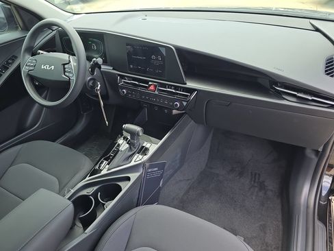 New 2026 Kia Niro LX FWD image 11
