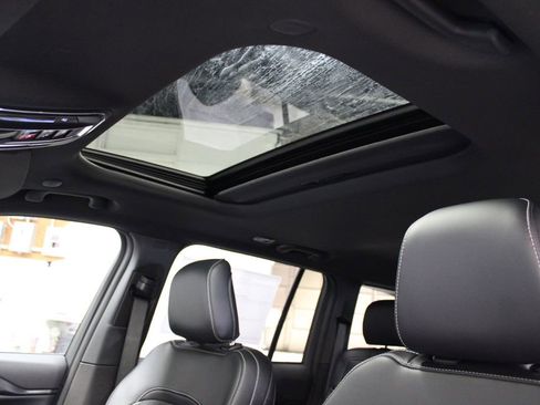 New 2025 Jeep Grand Cherokee Laredo image 24