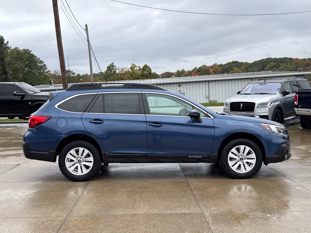 Used 2019 Subaru Outback 2.5i Premium AWD/4WD image 18