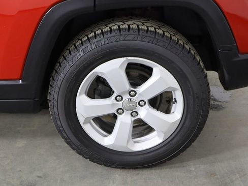 Used 2019 Jeep Compass Latitude w/ Popular Equipment Group image 44