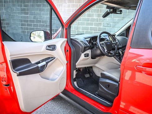Used 2014 Ford Transit Connect Titanium image 7