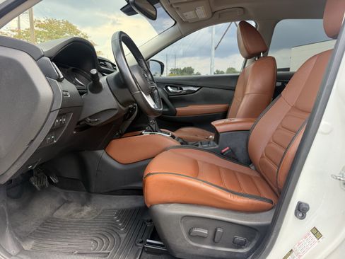 Used 2018 Nissan Rogue SL w/ Premium Package FWD image 20