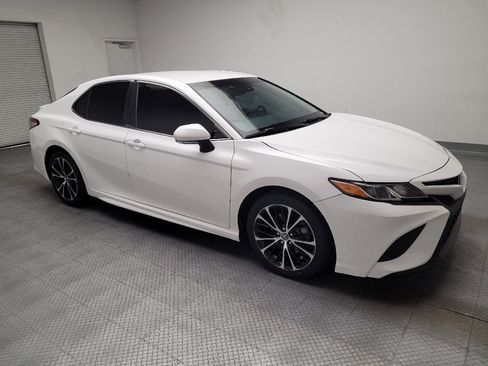 Used 2018 Toyota Camry SE w/ Convenience Package image 11
