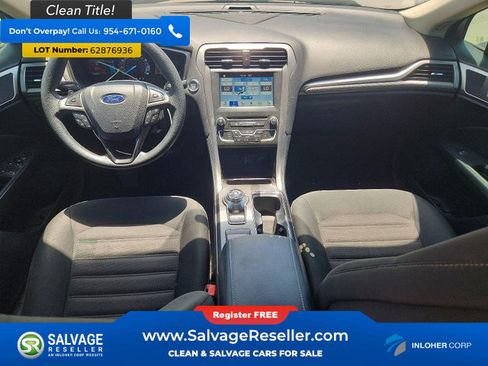 Used 2018 Ford Fusion SE w/ Fusion SE Technology Package FWD image 11