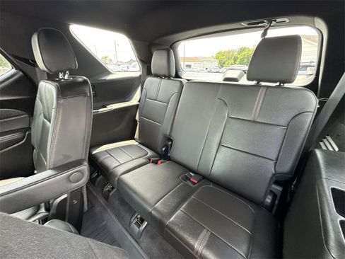 Used 2024 Chevrolet Traverse RS image 24
