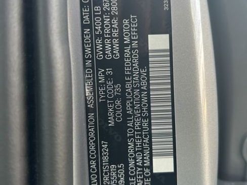 Certified 2025 Volvo XC60 B5 Plus AWD/4WD image 28