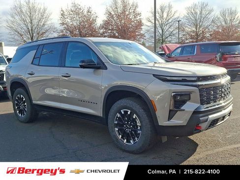 New 2026 Chevrolet Traverse Z71 w/ Enhanced Driving Package image 2