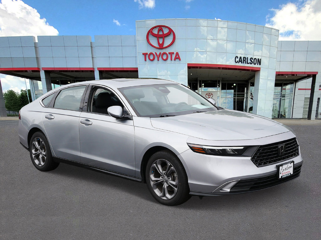 Used 2024 Honda Accord EX image 2