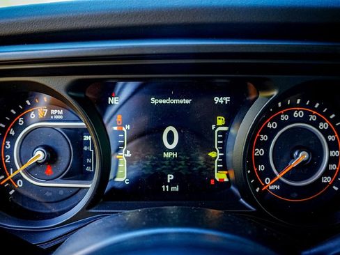 New 2025 Jeep Gladiator Sport image 21