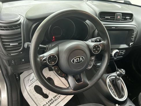 Used 2019 Kia Soul + FWD image 4