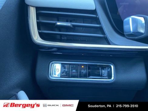 Certified 2025 Buick Envision Avenir image 21