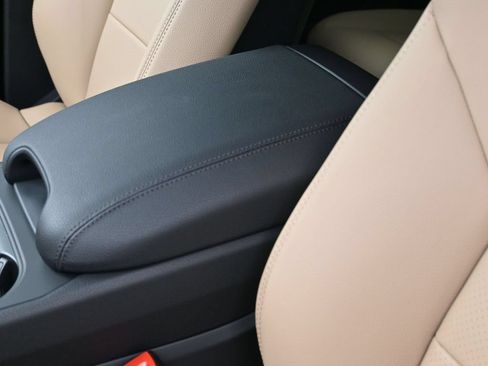 Certified 2026 Porsche Cayenne AWD/4WD image 20
