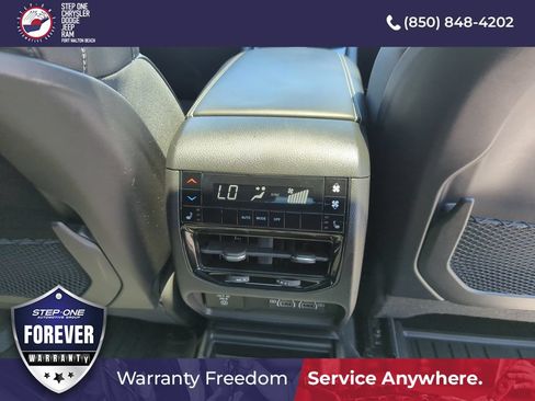 Used 2023 Jeep Grand Cherokee L Limited w/ Luxury Tech Group II RWD image 36