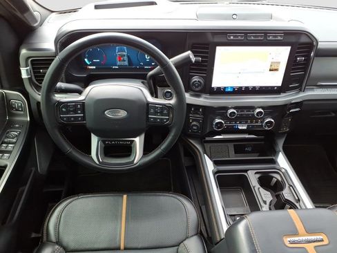 Used 2024 Ford F250 Platinum AWD/4WD image 9