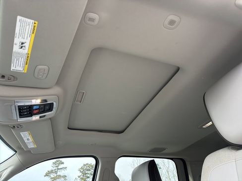 Used 2025 RAM 2500 Laramie image 32