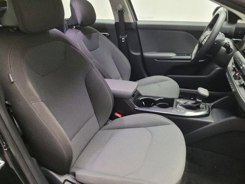 Used 2025 Kia K4 FWD image 21