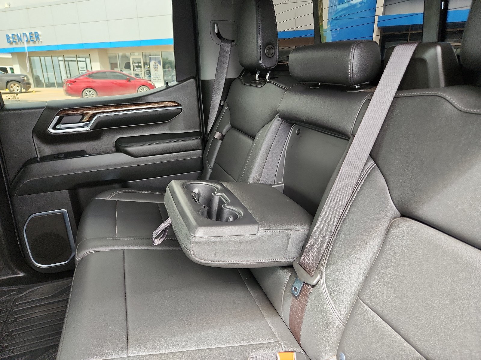 Used 2024 GMC Sierra 1500 Elevation w/ Elevation Premium Package AWD/4WD image 12