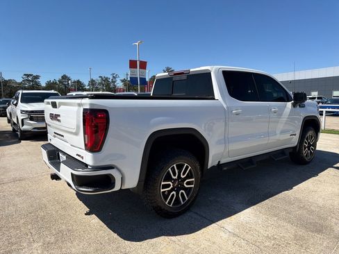 Used 2022 GMC Sierra 1500 AT4 w/ AT4 Preferred Package image 5
