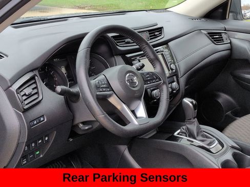 Used 2020 Nissan Rogue SV image 15