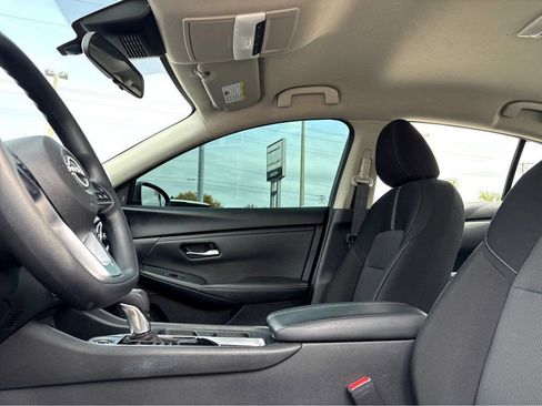 Used 2025 Nissan Sentra SV FWD image 14