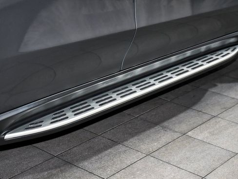 Used 2023 Mercedes-Benz GLE 450 4MATIC image 96