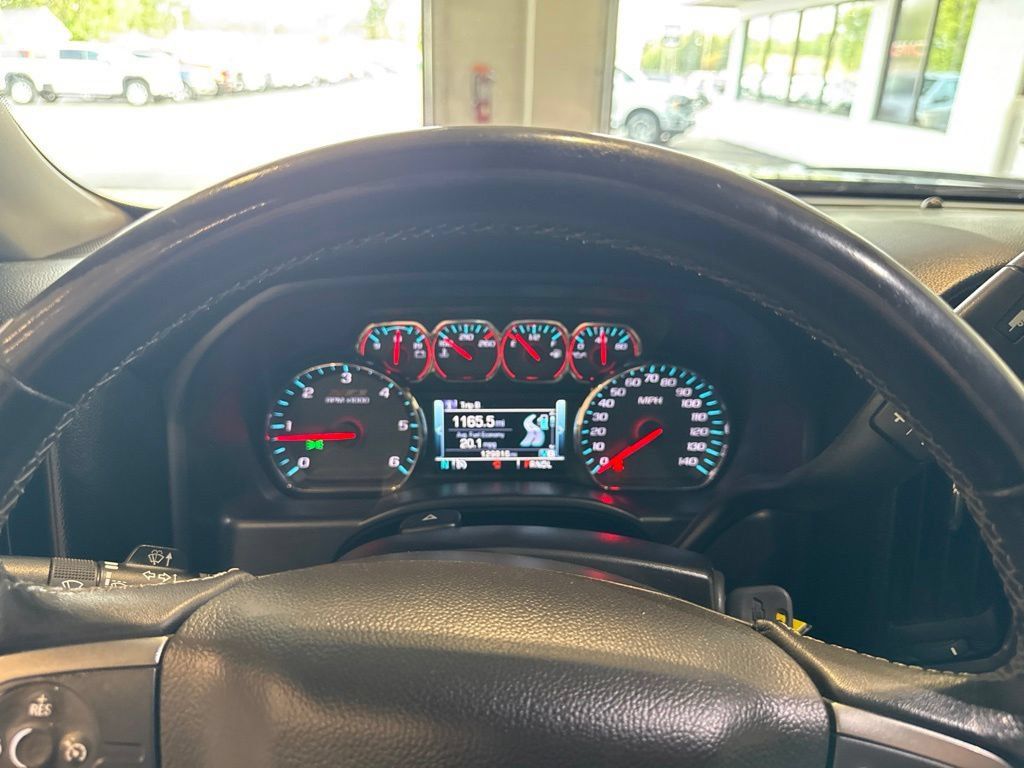 Used 2018 Chevrolet Silverado 1500 LT w/ All Star Edition AWD/4WD image 26