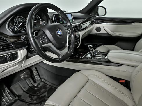 Used 2018 BMW X5 xDrive40e image 16