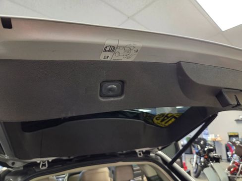 Used 2017 Lincoln MKX Reserve w/ Driver Assistance Package image 53