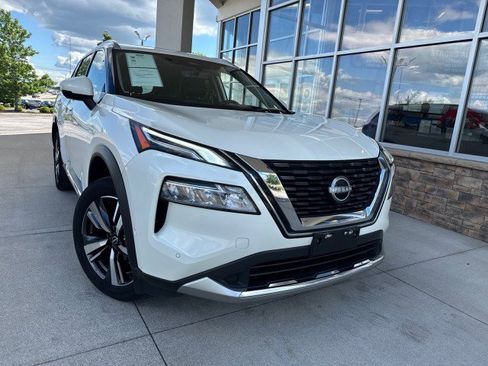 Used 2023 Nissan Rogue Platinum w/ Platinum Premium Package AWD/4WD image 2