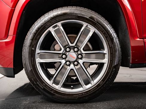 Used 2019 GMC Acadia Denali w/ Technology Package AWD/4WD image 13