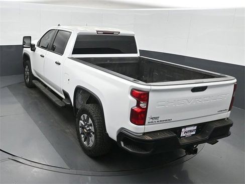 Used 2022 Chevrolet Silverado 2500 Custom w/ Custom Value Package image 32