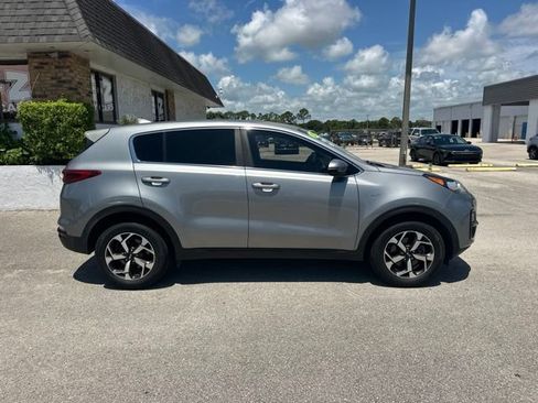 Used 2020 Kia Sportage LX w/ LX Popular Package AWD/4WD image 4