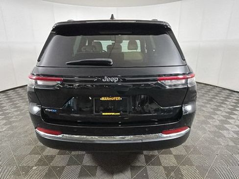 Used 2023 Jeep Grand Cherokee 4WD 4xe image 3