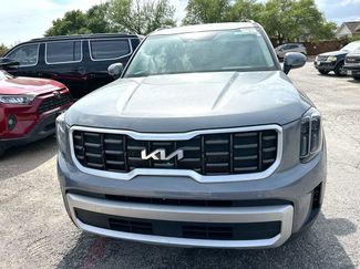 Used 2025 Kia Telluride S video 2