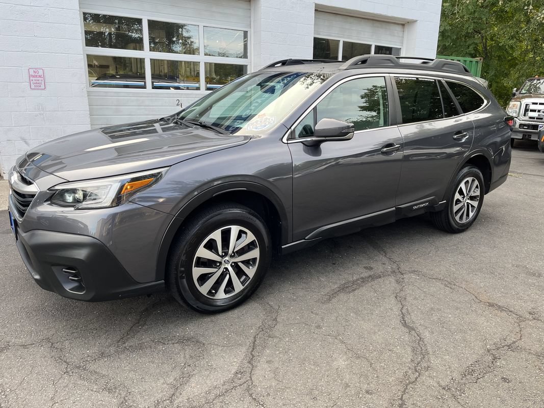 Used 2022 Subaru Outback Premium w/ Popular Package #1 AWD/4WD image 3